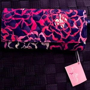 NEW & NEVER BEEN USED Vera Bradley Trifold Wallet!